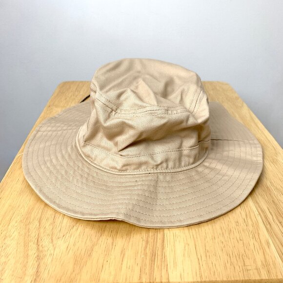KARI TRAA Hiking Hat - Picture 2 of 6